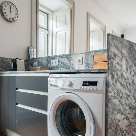 Plum Guide - Quicksilver Apartment