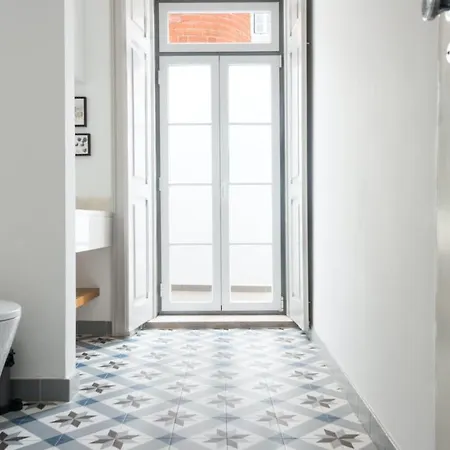 Apartment Plum Guide - Quicksilver Lisbon